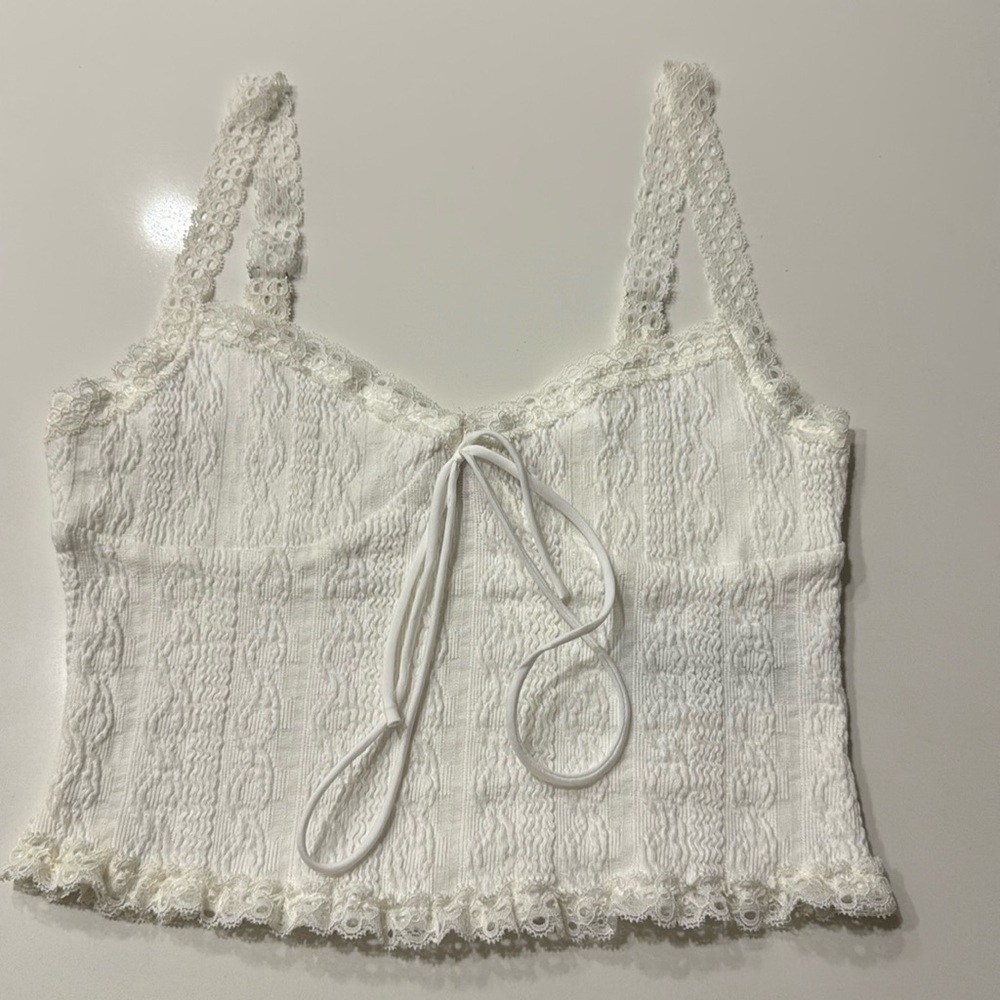 Edikted white top
